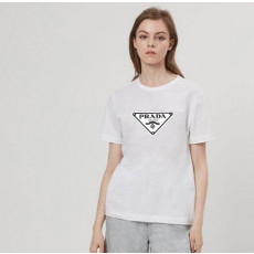 프라다 화이트 트라이앵글 로고 반팔티