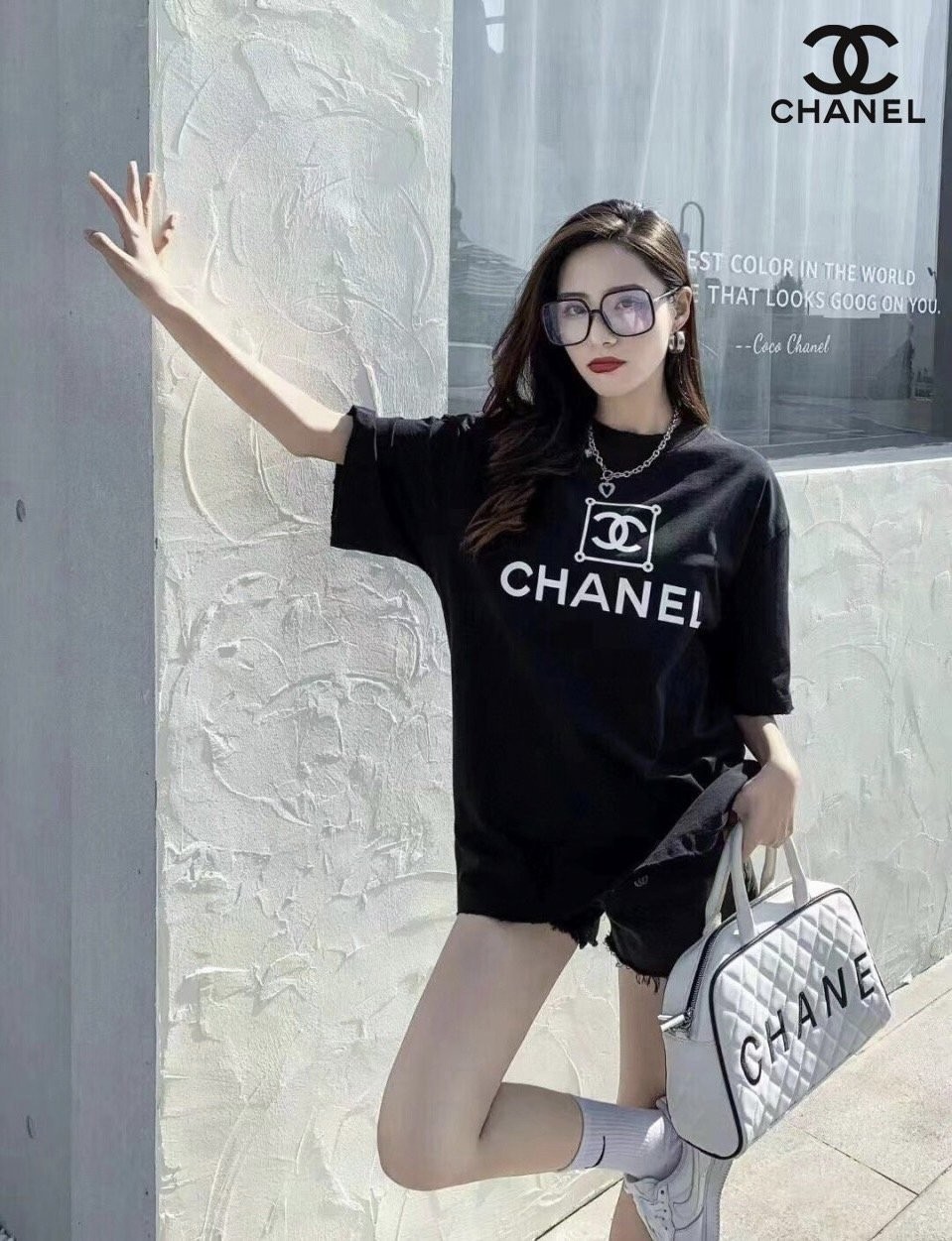 샤넬 스퀘어 로고 라운드 반팔티