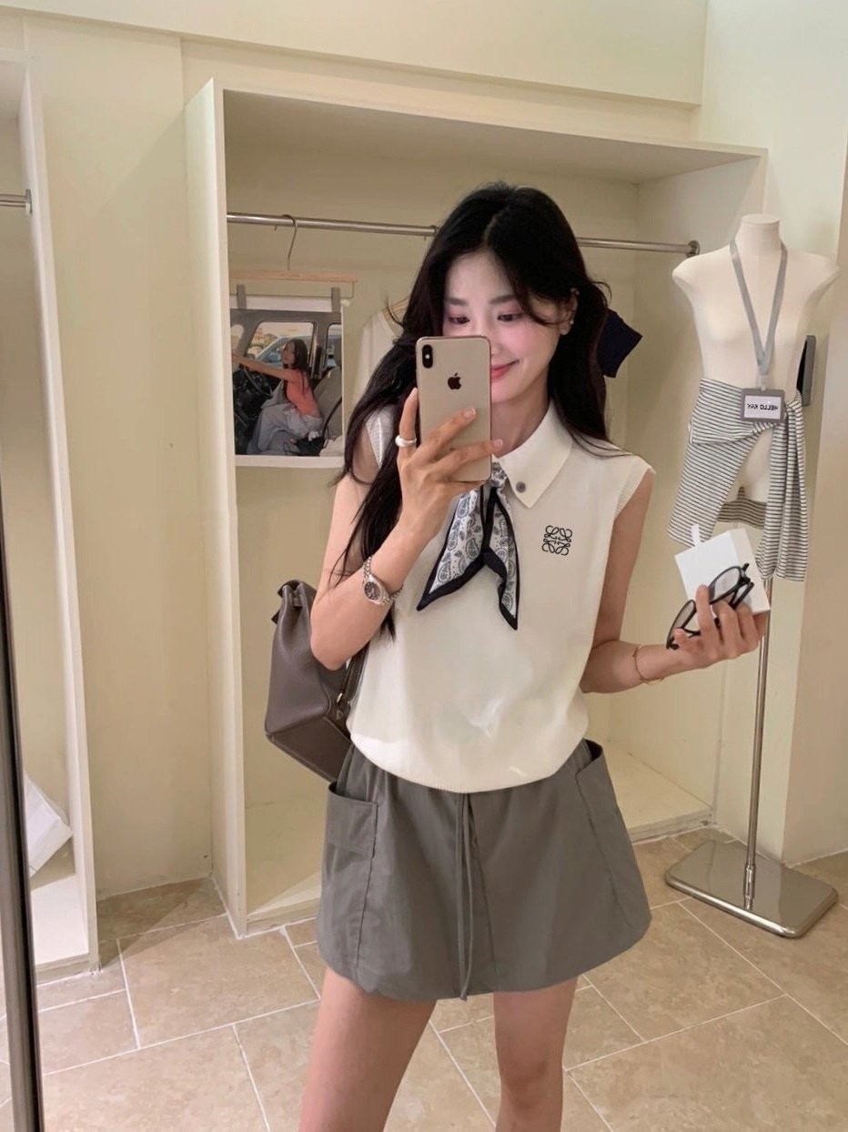 로에베 여성 스카프 타이 카라 니트 나시