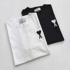 아미 레이블 사선 자수 반팔티