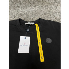 몽클레어 펜트라 패치 자수 반팔티