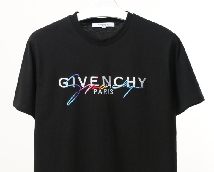 지방시 레인보우 자수 반팔티