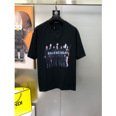 발렌시아가 아트워크 반팔티