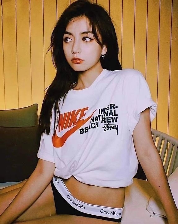 나이키 X 스투시 콜라보 비치 크루 반팔티