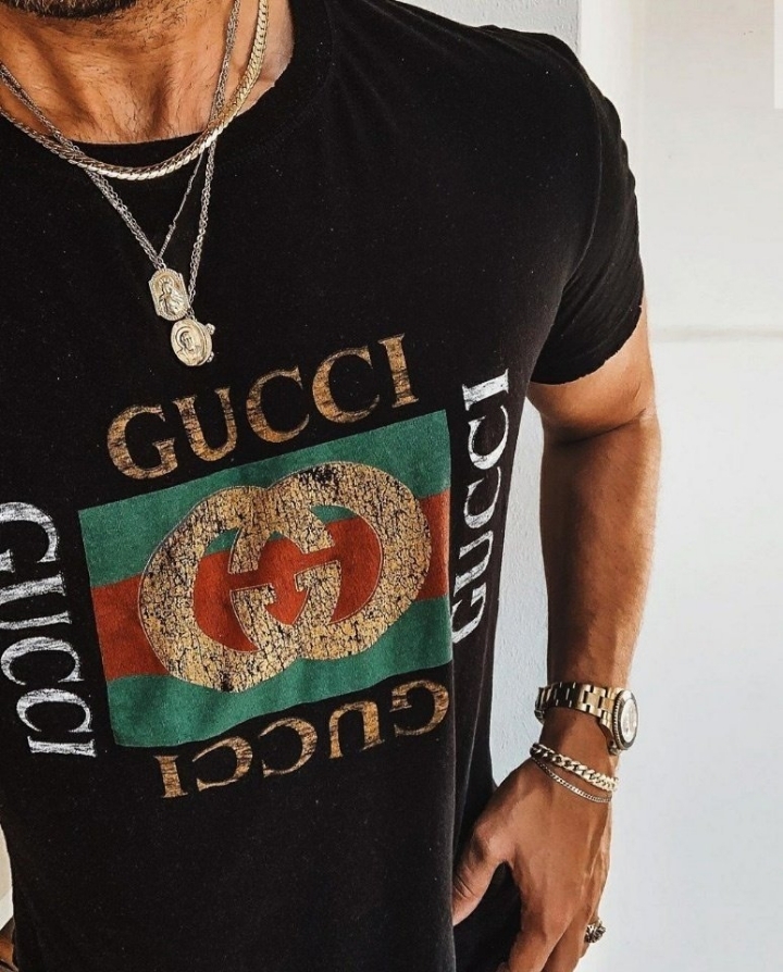 구찌 빈티지 사각 로고 반팔티