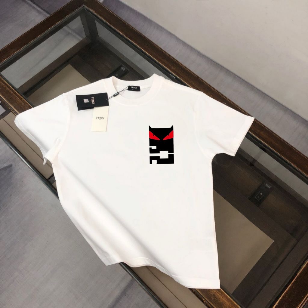 펜디 레드 아이 캐릭터 반팔티