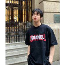 샤넬 레드 레터링 배색 나염 반팔티