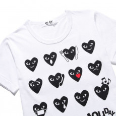 꼼데가르송 Houday Emoji 블랙 하트 반팔티