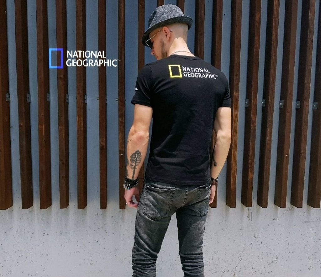 내셔널지오그래픽 등 멀티 빅로고 나염 반팔티