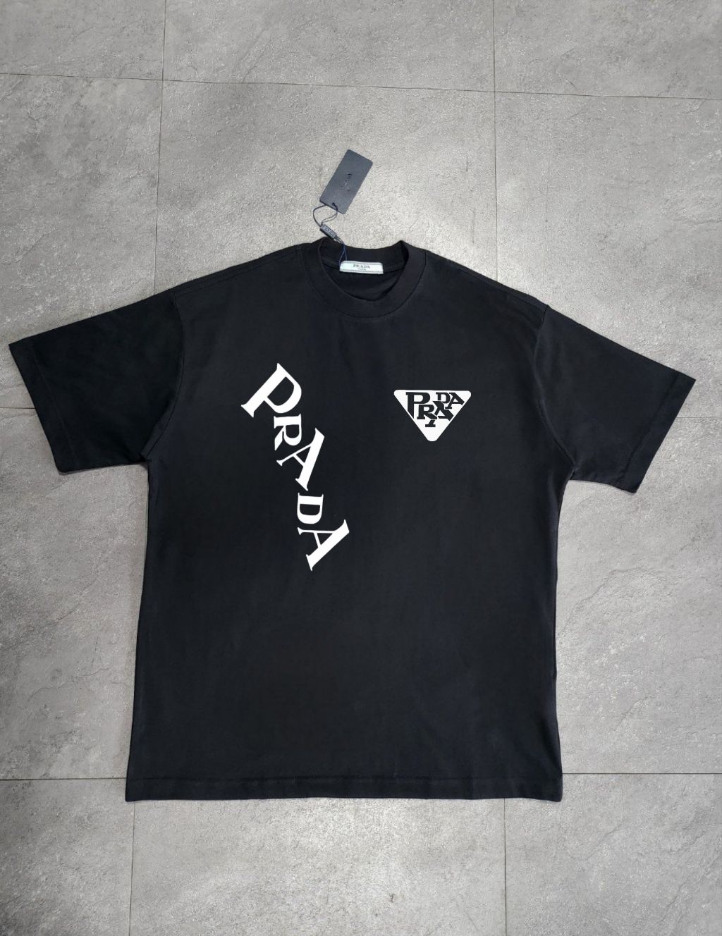 프라다 페어럴 로고 반팔티