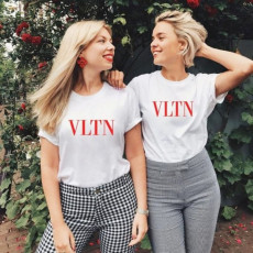 발렌티노 VLTN 레드 나염 라운드 반팔티