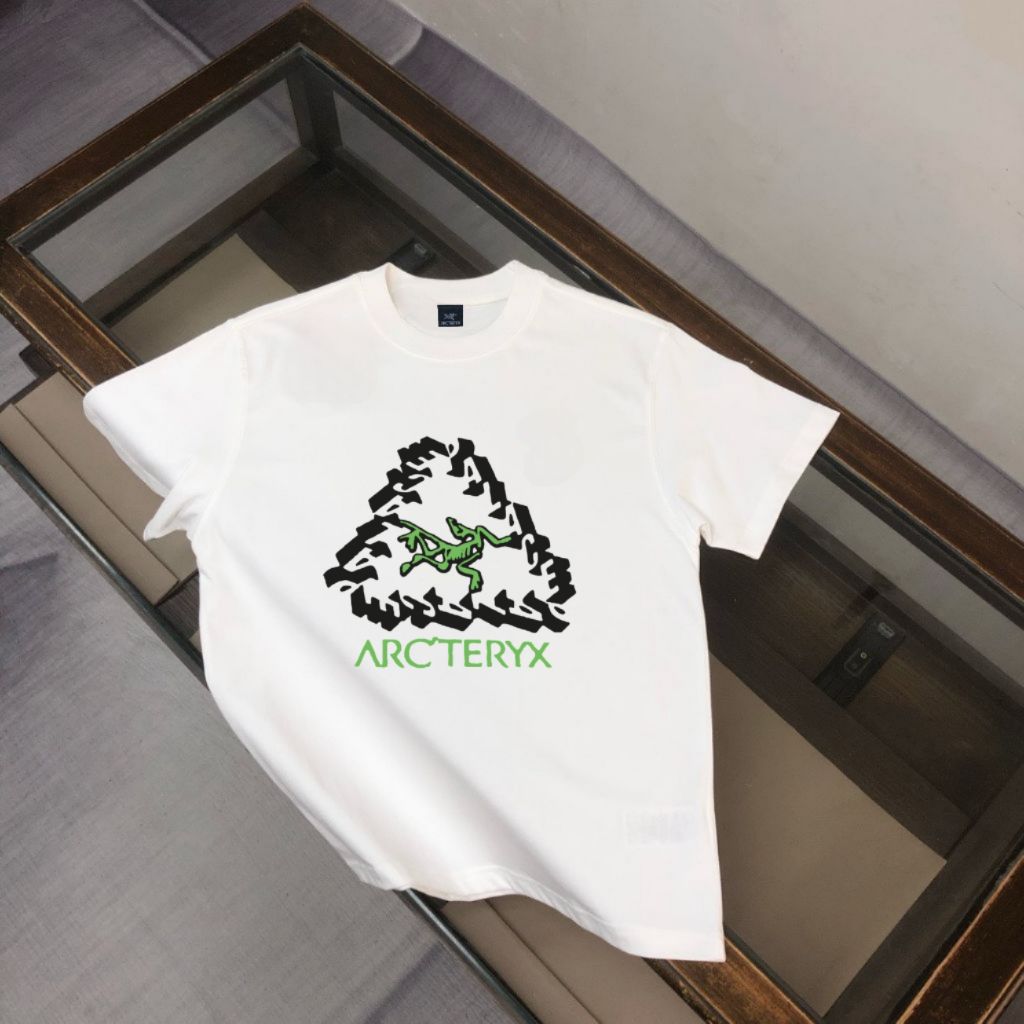 아크테릭스 그린 삼각 로고 반팔티