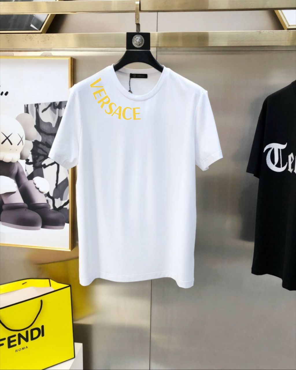 베르사체 넥나염 반팔티