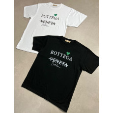 보테가베네타 레드 하트 레터링 반팔티