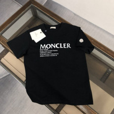 몽클레어 가슴 로고 레터링 라운드 반팔티