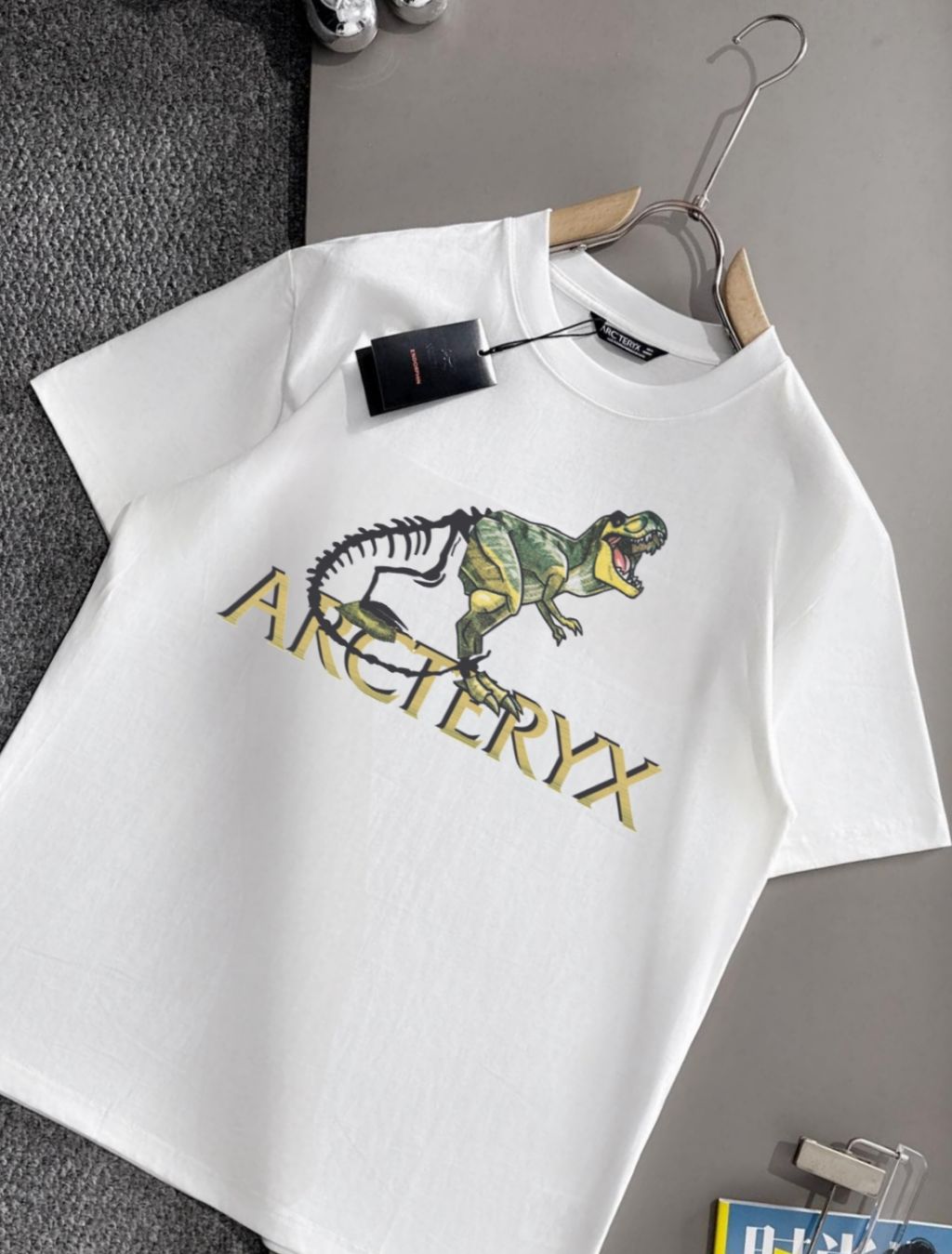 아크테릭스 티라노 반팔티