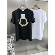 몽클레어 빅 시그니처 로고 프린트 반팔티