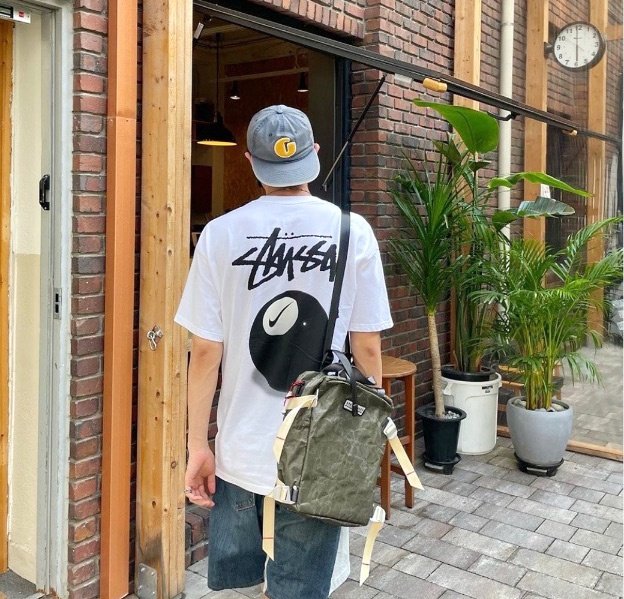 나이키 X 스투시 콜라보 8볼 반팔티