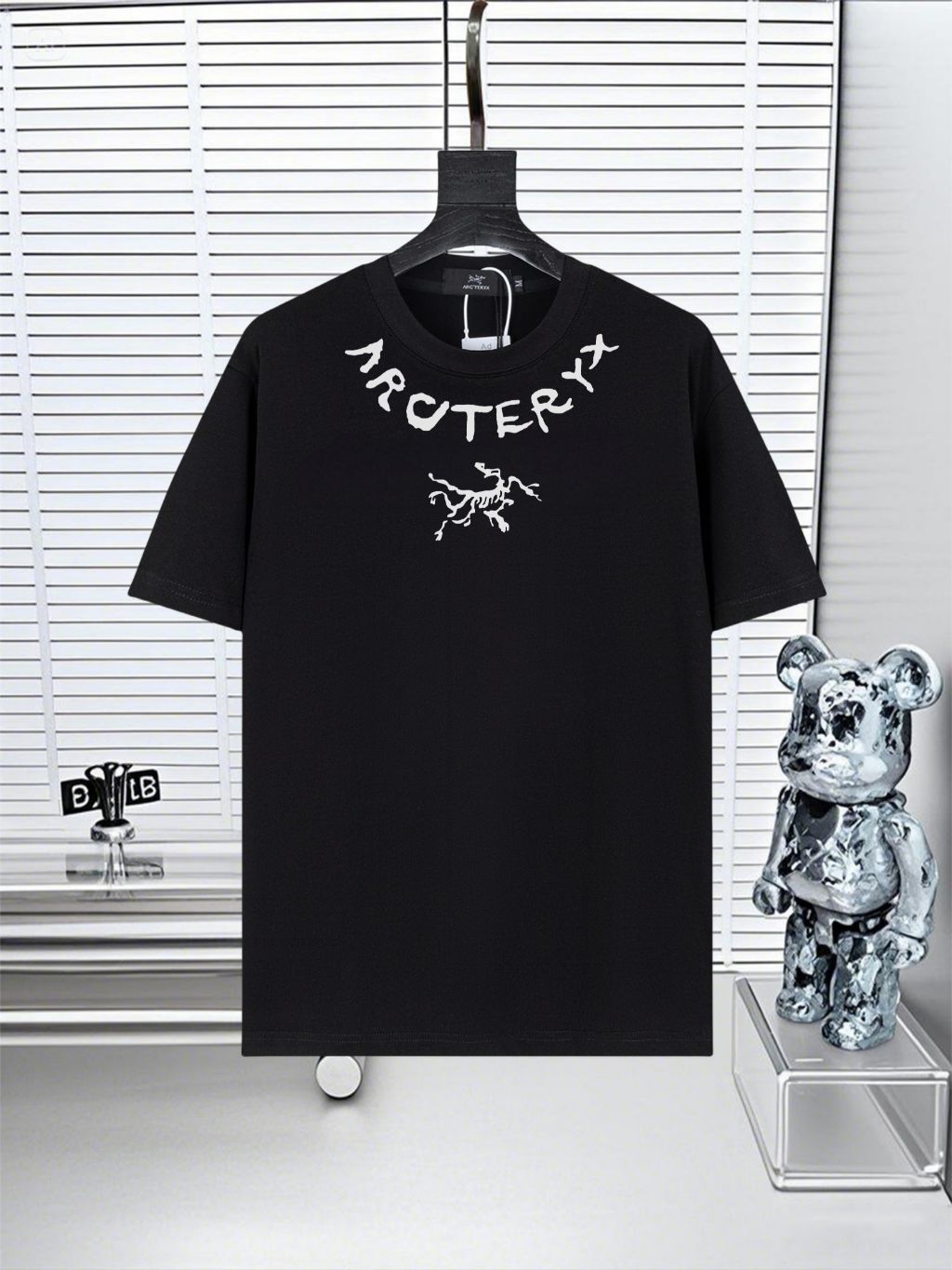 아크테릭스 넥로고 나염 반팔티