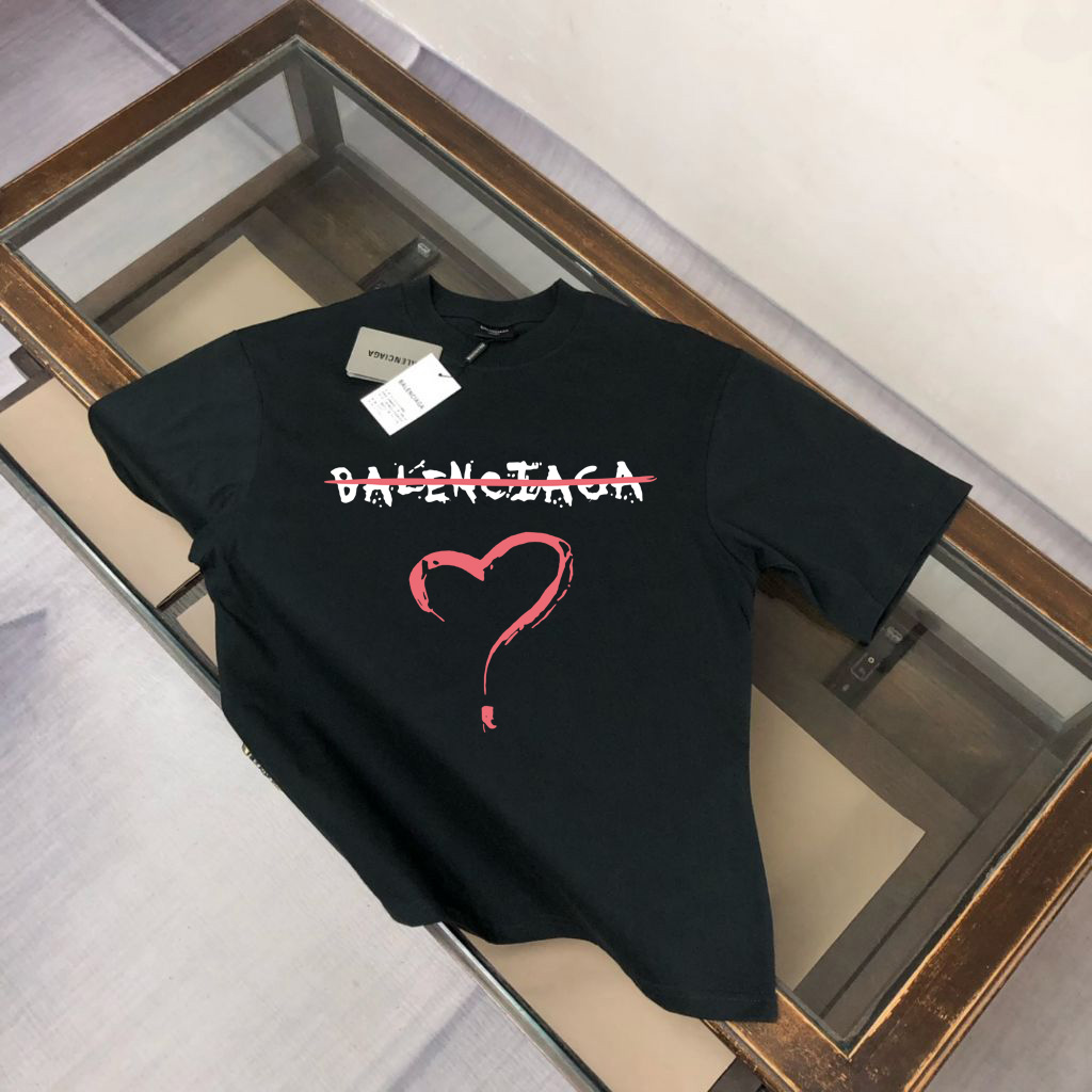 발렌시아가 빈티지 하트 반팔티