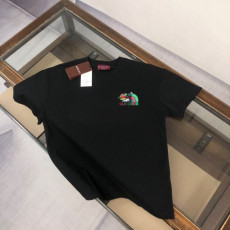 구찌 X 노스페이스 콜라보 신짱구 반팔티