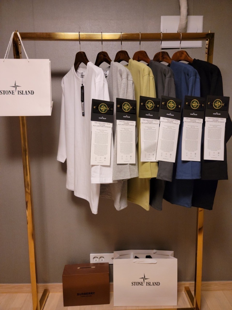 스톤아일랜드 와펜 7부 티셔츠