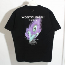 우영미 깃털 프린트 백로고 반팔티