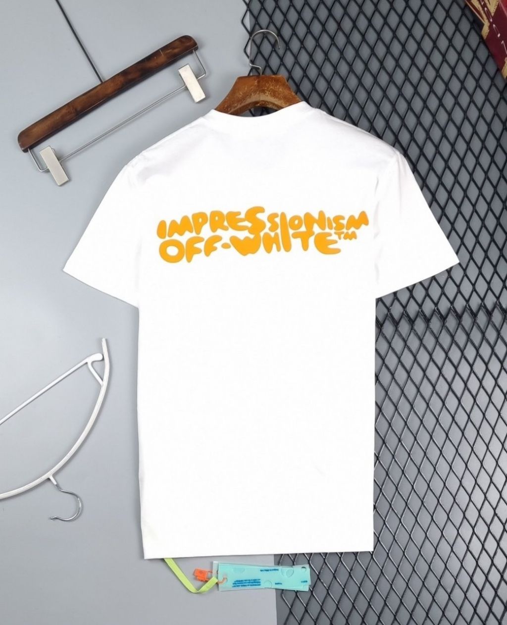 오프화이트 오렌지 로고 직수 반팔티