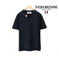 톰브라운 시그니처 브이넥 반팔티