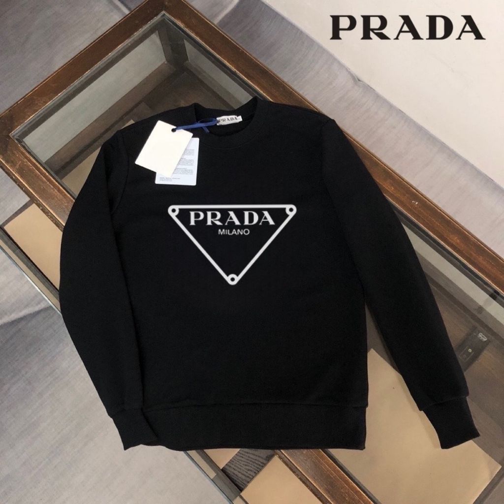 프라다 트라이앵글 프린팅 로고 맨투맨
