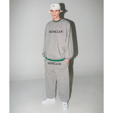 몽클레어 벨벳 로고 맨투맨