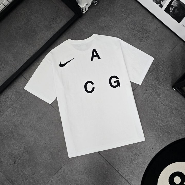 나이키 Acg 반팔티