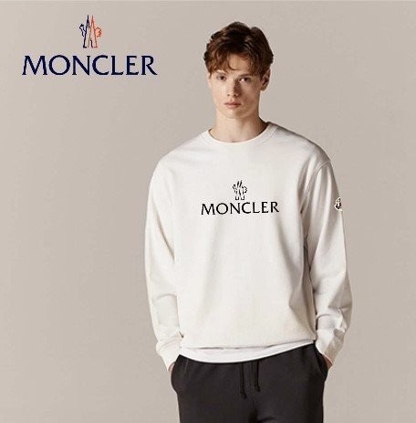 몽클레어 로고 엠보싱 맨투맨