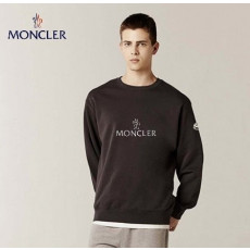 몽클레어 로고 엠보싱 맨투맨