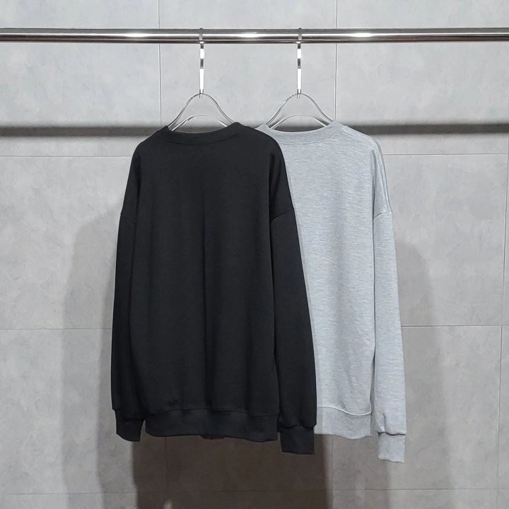 몽클레어 레터링 로고 와펜 맨투맨