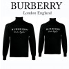 버버리 런던 필기 로고 터틀넥 니트