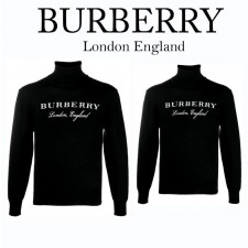 버버리 런던 필기 로고 터틀넥 니트
