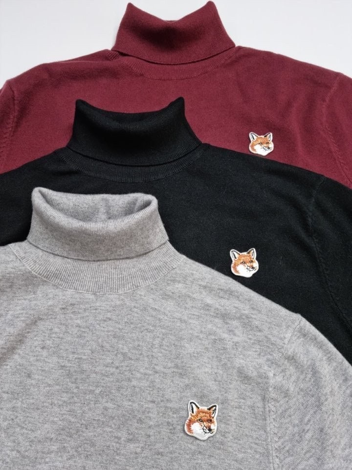 메종키츠네 브라운 폭스헤드 터틀넥 니트