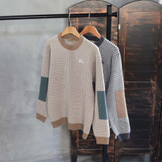 버버리 기마 자수 하운드 체커 라운드 니트