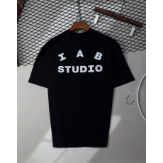 아이앱 스튜디오 레더 프린팅 반팔티