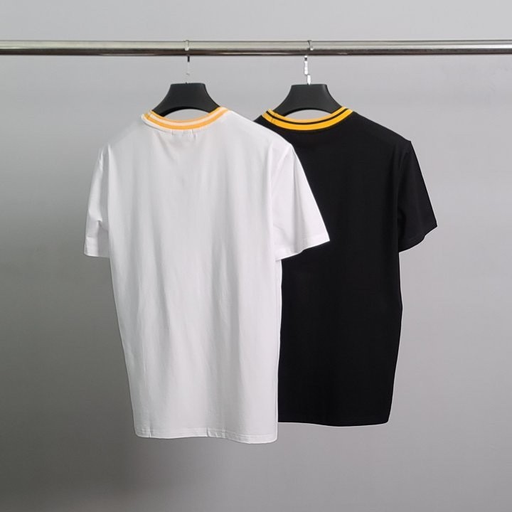 펜디 넥라인 라운드 반팔티