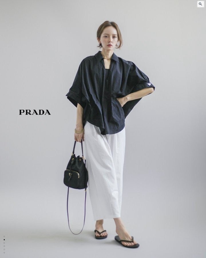 프라다 여성 볼륨 핀턱 오버 반팔 셔츠