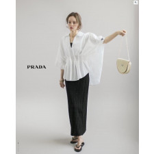 프라다 여성 볼륨 핀턱 오버 반팔 셔츠