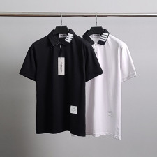 톰브라운 넥완장 반팔 카라티