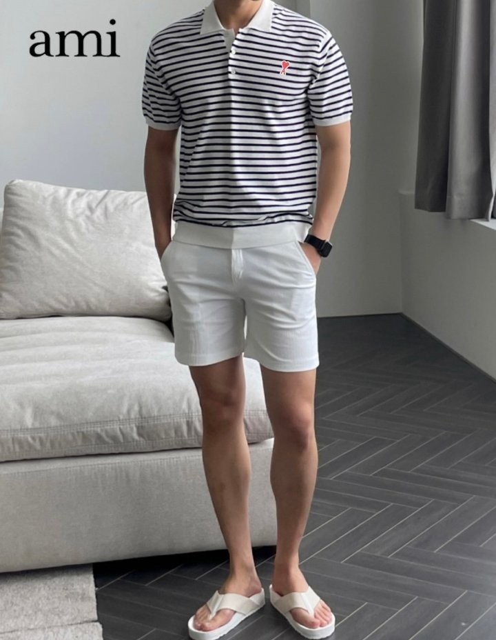 아미 스몰 하트 마린 스트라이프 배색 카라 반팔 니트