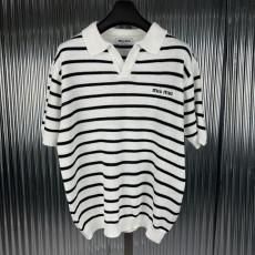 미우미우 스트라이프 오픈 카라 반팔 니트