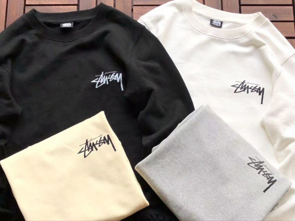 스투시 갤럭시 모래 맨투맨