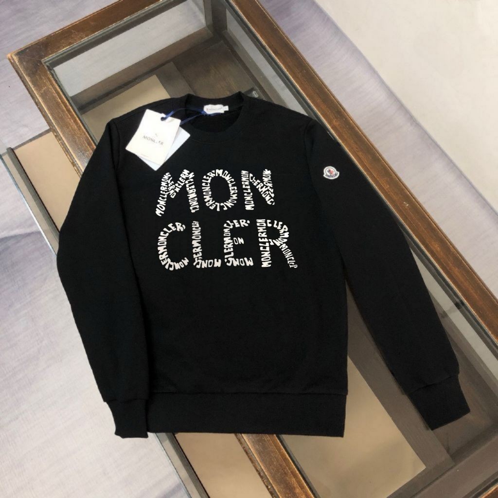 몽클레어 어레인지드 맨투맨