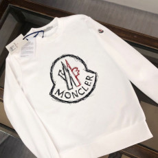 몽클레어 스크리블 맨투맨