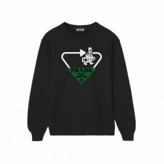 프라다 그린 배색 벨보이 맨투맨